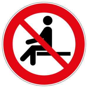 verboden te zitten, zitten verboden bord, zitten verbodsbord NEN 7010 P018